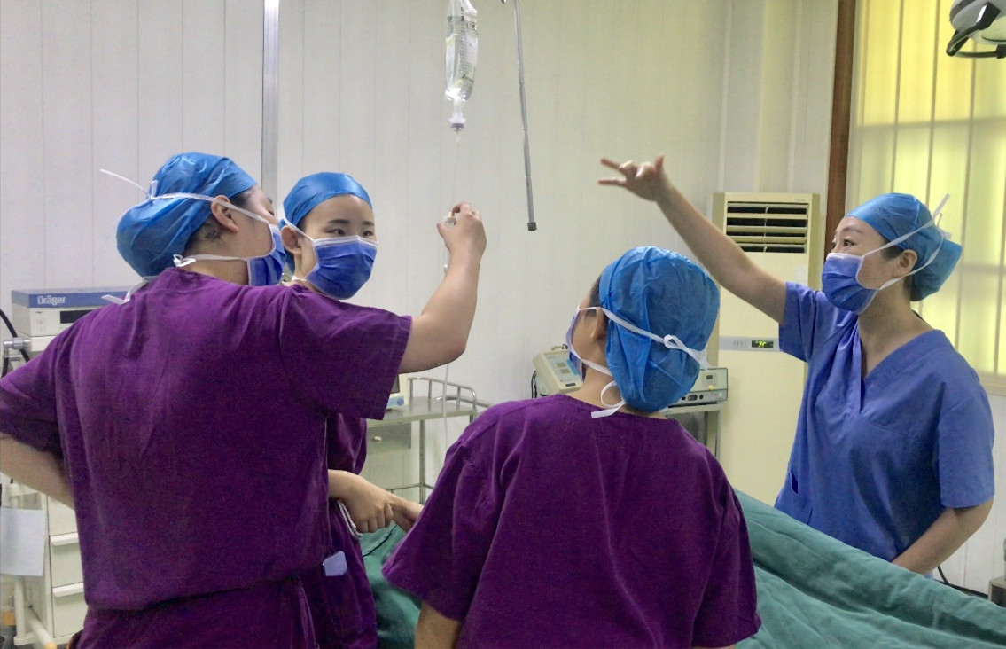 奔跑吧！護(hù)士！節(jié)日快樂！